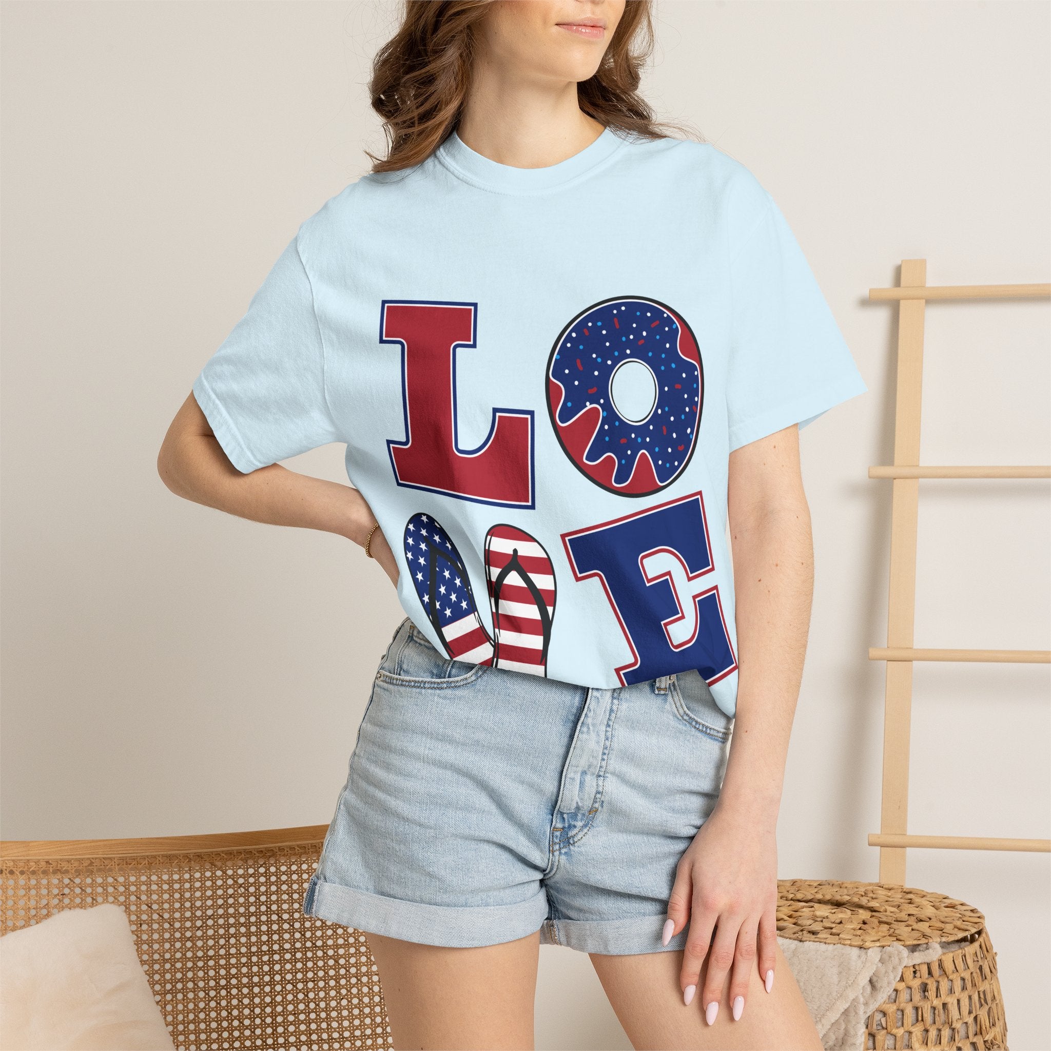 Patriotic 'LOVE' & '’Merica' Graphic T-Shirt – Fourth of July USA Tee